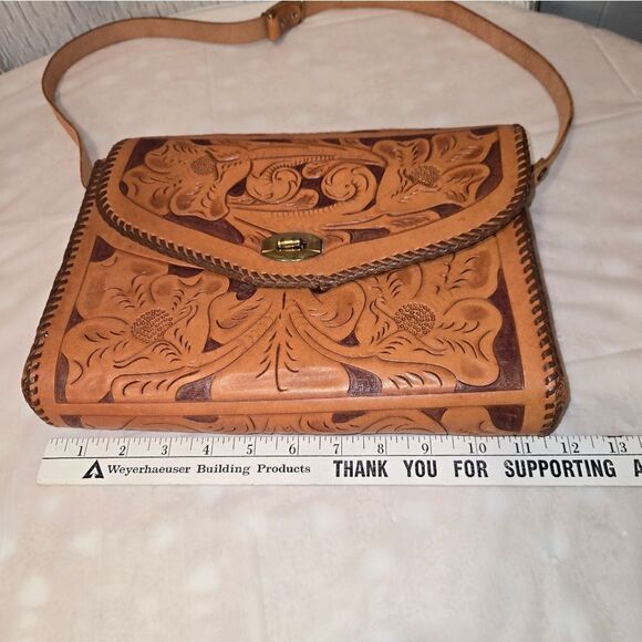 Vintage tooled leather Med. bag 9" - Picture 6 of 16